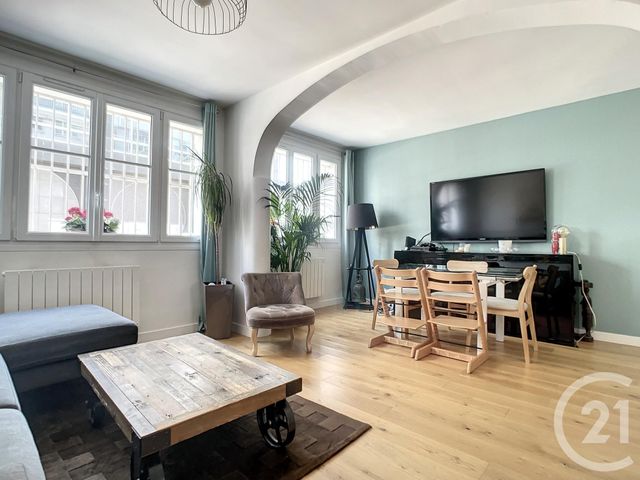 Appartement F4 à louer - 3 pièces - 73,23 m2 - Boulogne Billancourt - 92 - ILE-DE-FRANCE